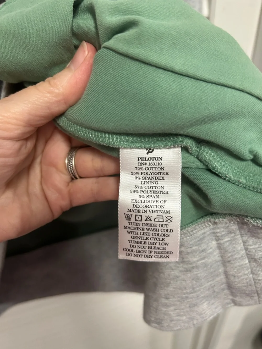 Peloton Men’s Gray Pullover with Green Hood Lining XL